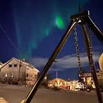 Tromsø’s Location? City&nature 5 Mins Away. Feriehus