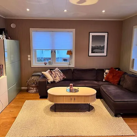 Casa vacanze Tromso's Location? & Nature 5 Mins Away. *