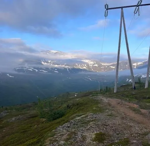 Casa vacanze Tromso's Location? & Nature 5 Mins Away. *